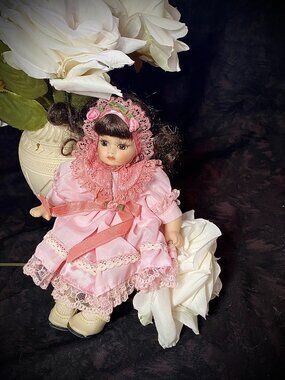 Vintage Emerald Doll Co. Rich Imports Porcelain Sitting Doll 8" Pink Dress